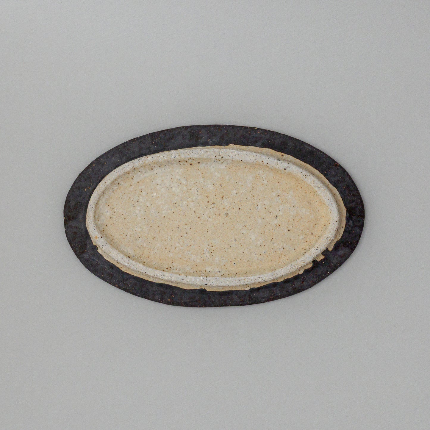 オーバル皿 中 黒釉 #1