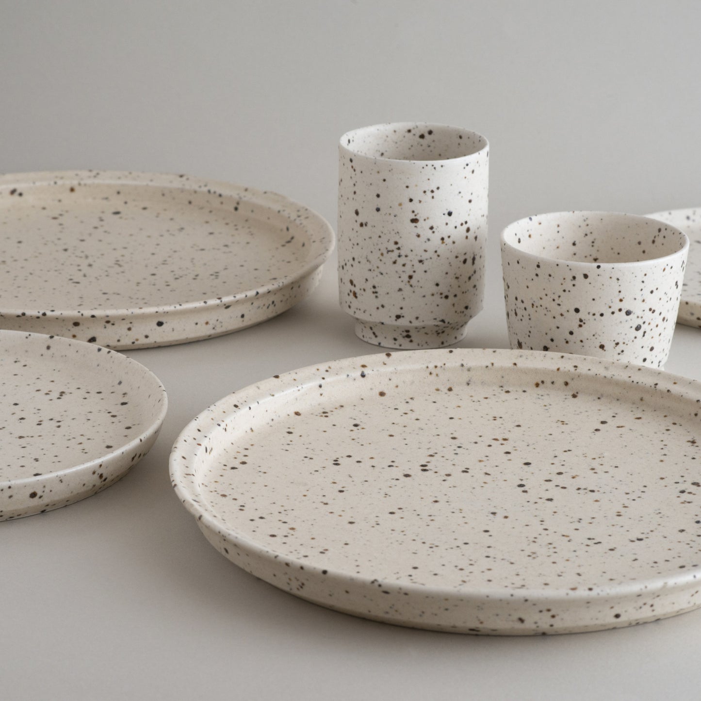 ラバドット皿 8寸