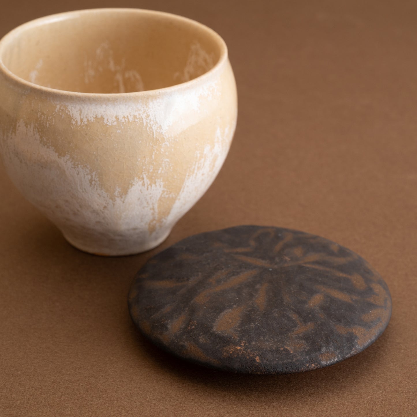 蓋物 チタン釉 #1