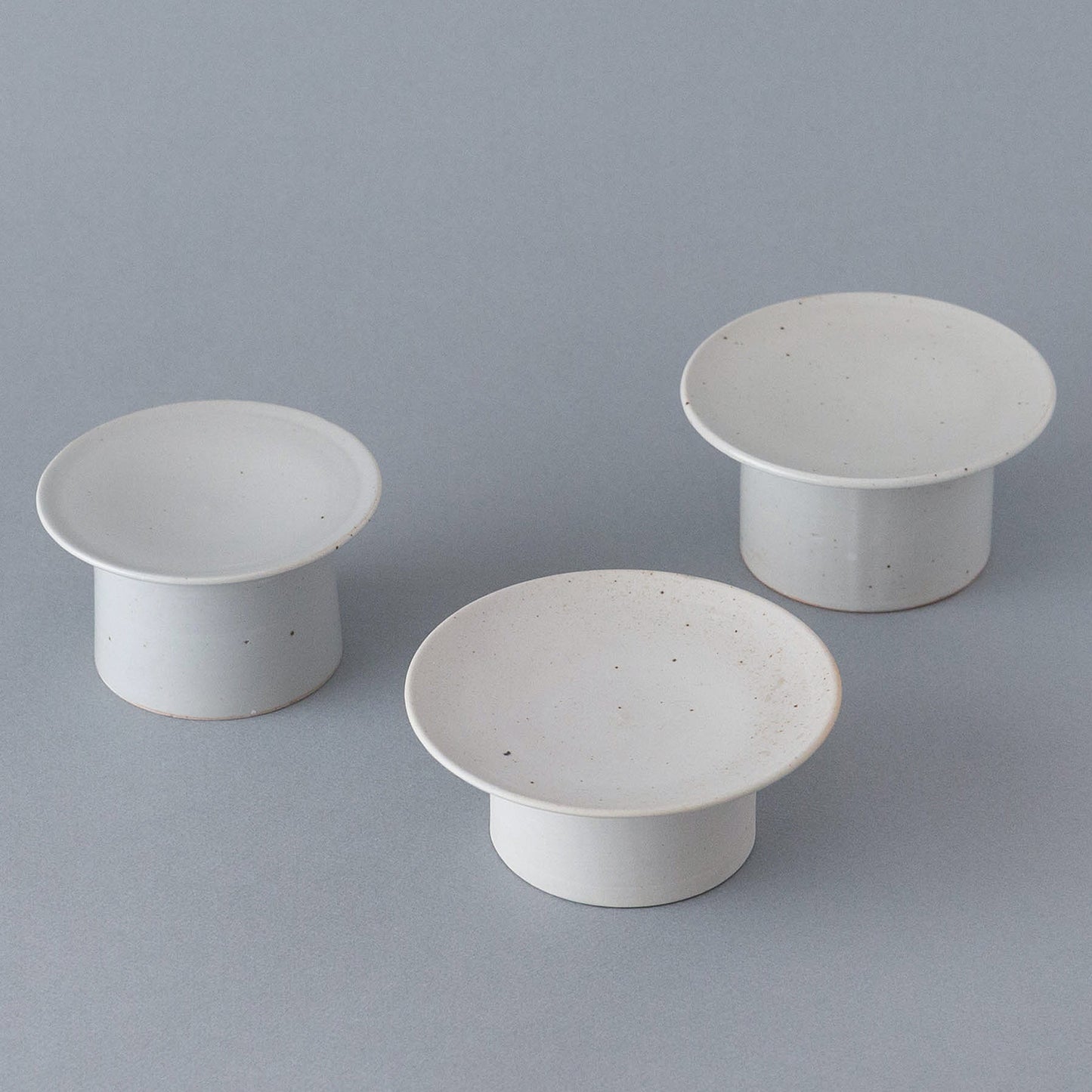 磁器焼締高坏台皿