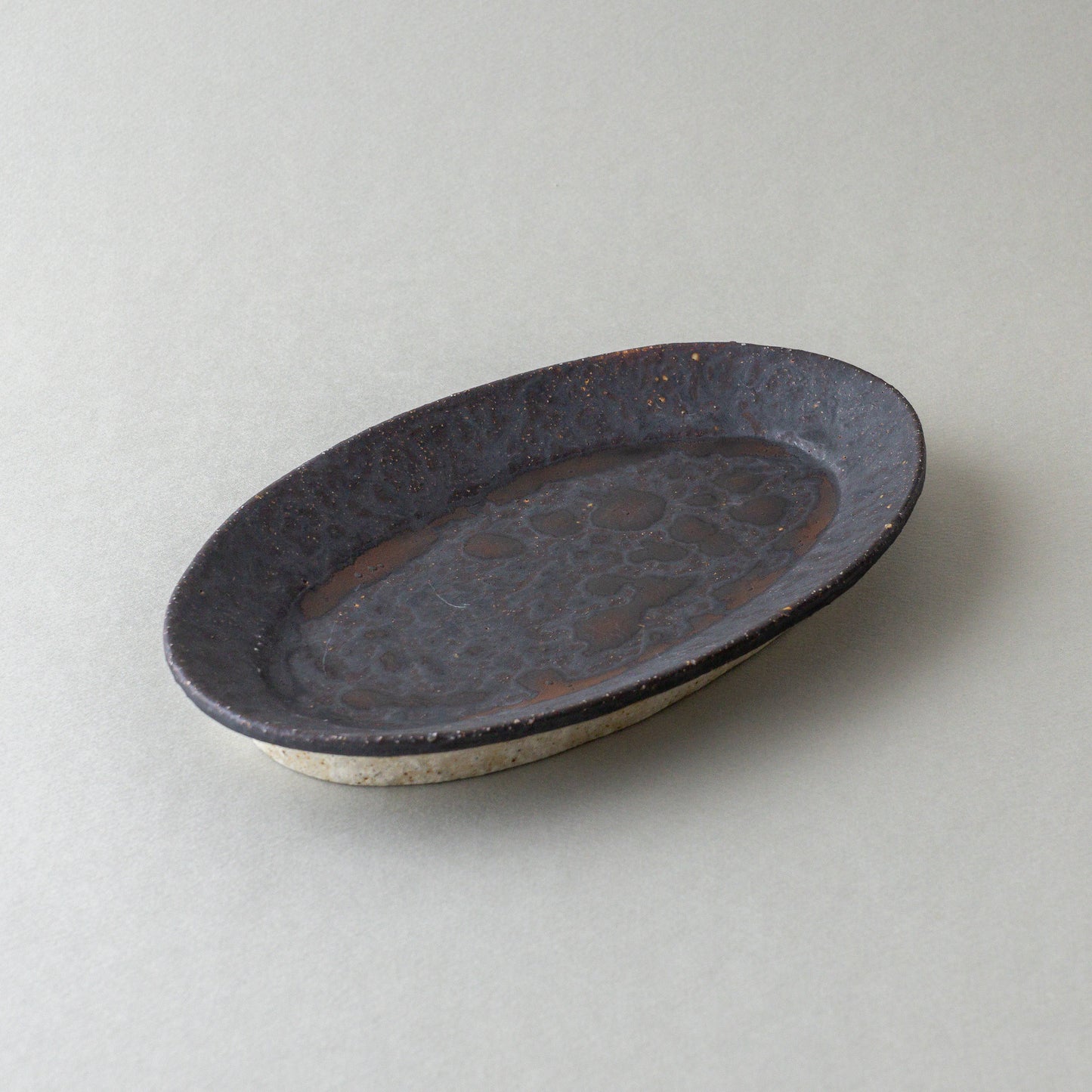 オーバル皿 中 黒釉 #4