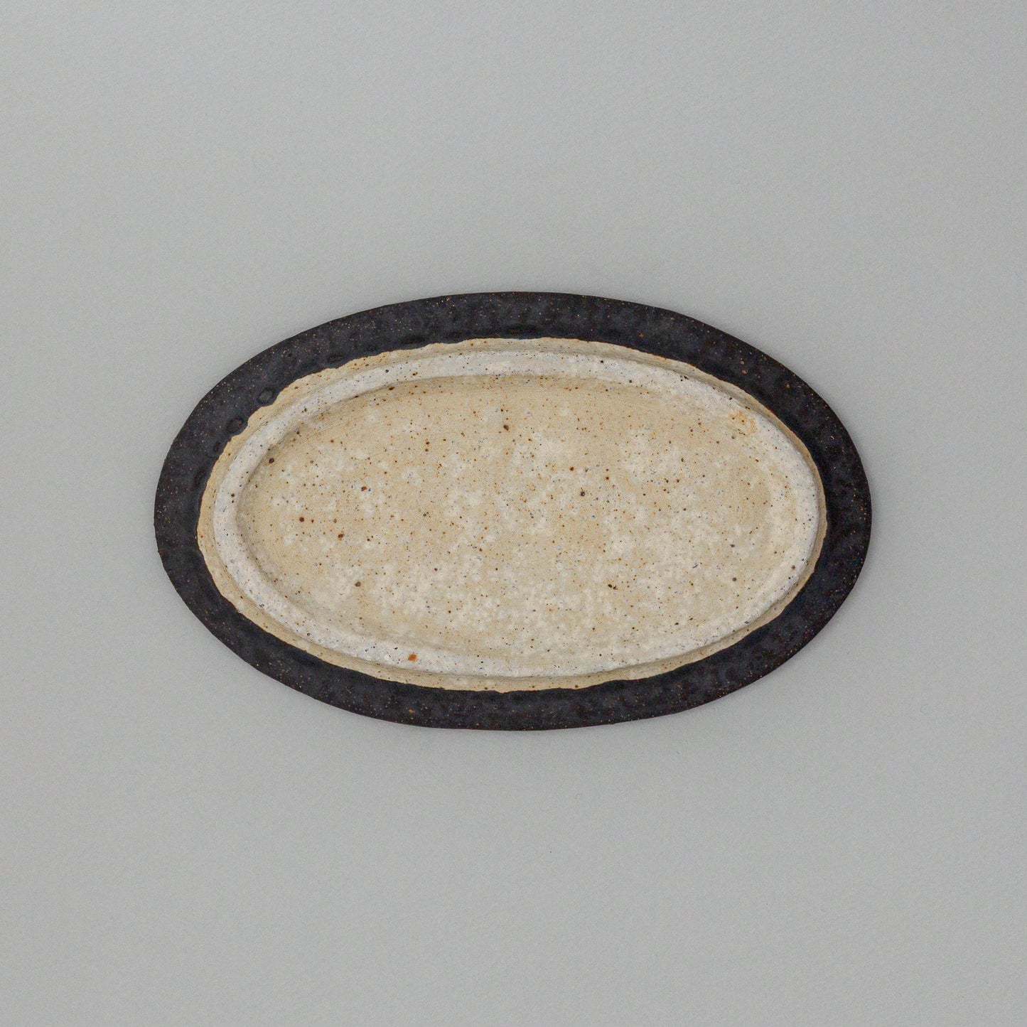 オーバル皿 中 黒釉 #4