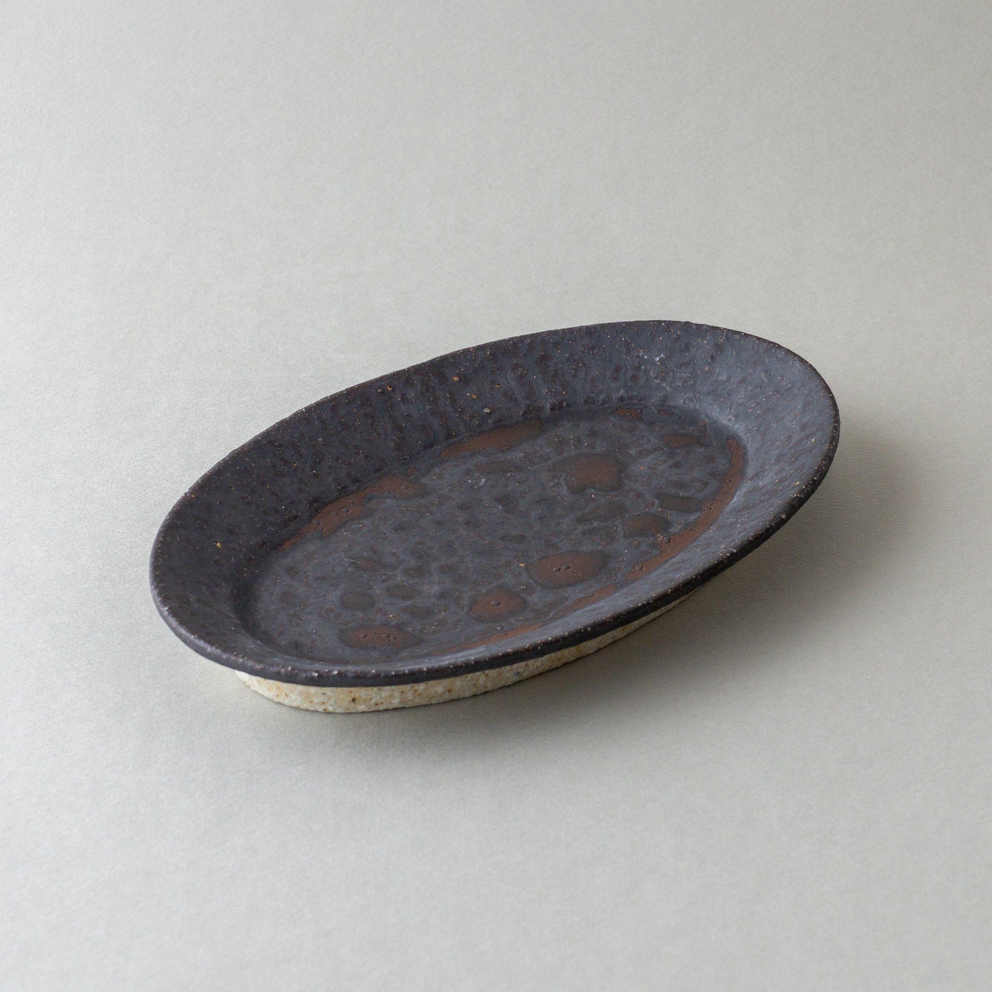 オーバル皿 中 黒釉 #9